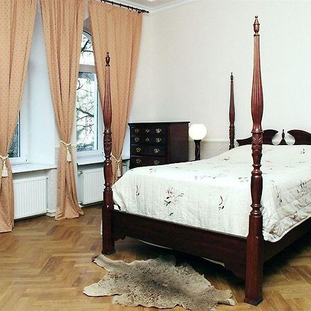 Pecherskie Lipki Kyiv Exterior photo